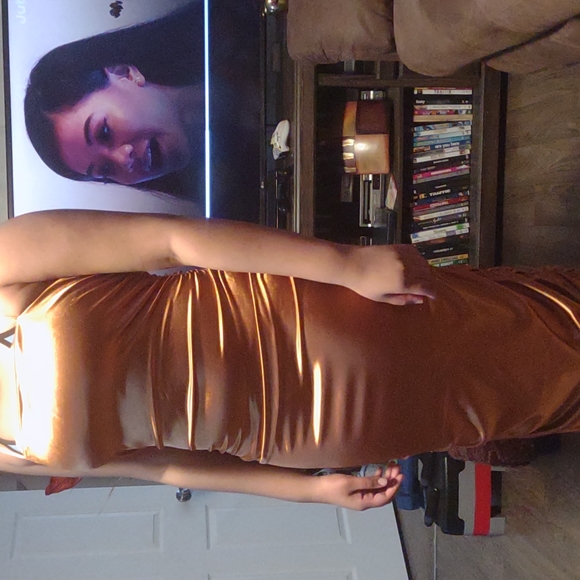 Dress - Picture 1 of 5